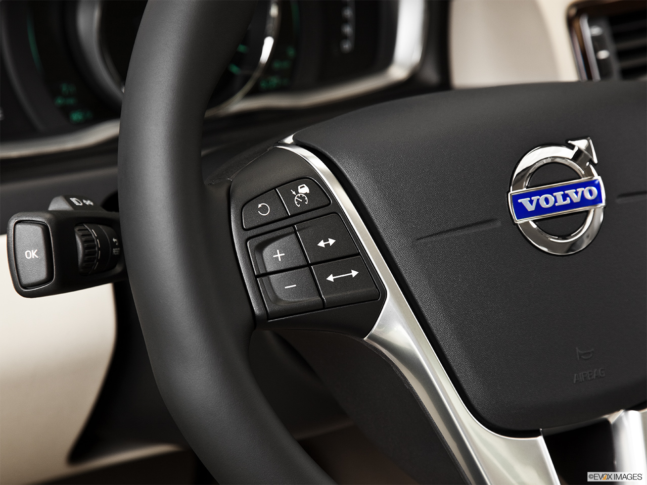 2014 Volvo S80 T6 AWD Platinum Steering Wheel Controls (Left Side) 