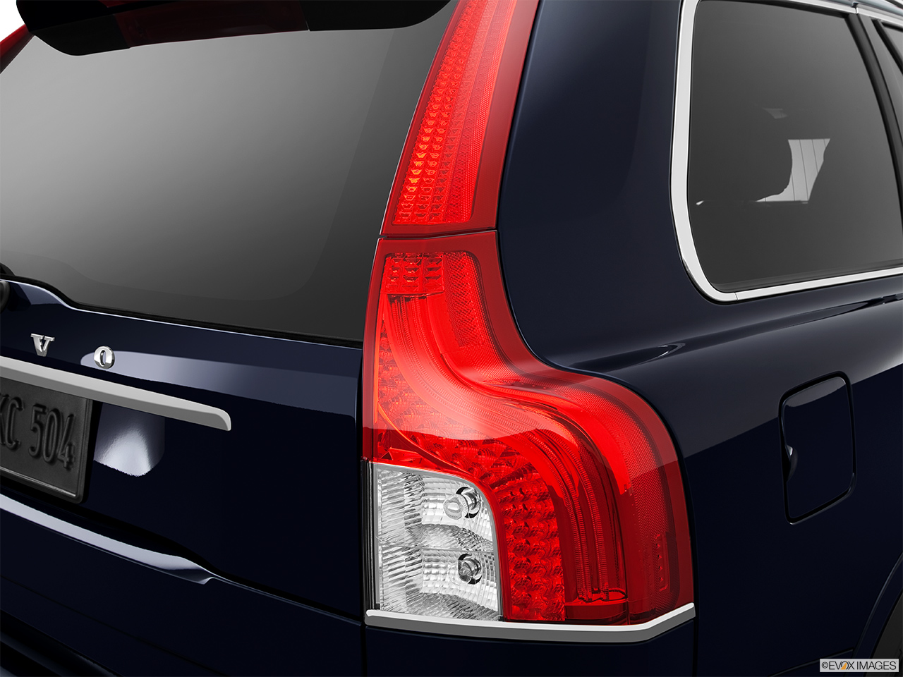 2014 Volvo XC90 3.2 FWD Premier Plus Passenger Side Taillight. 