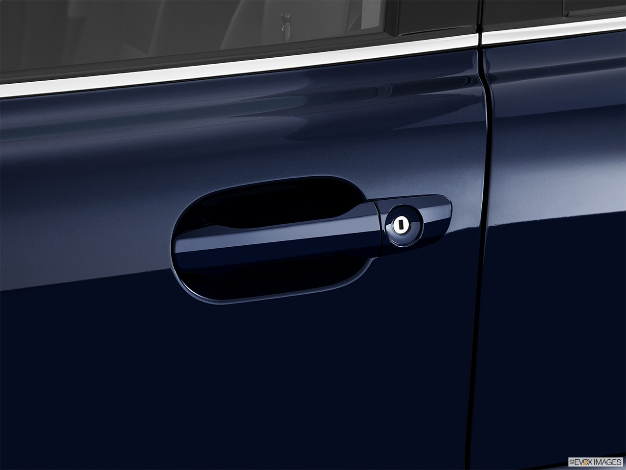2014 Volvo XC90 3.2 FWD Premier Plus Drivers Side Door handle. 