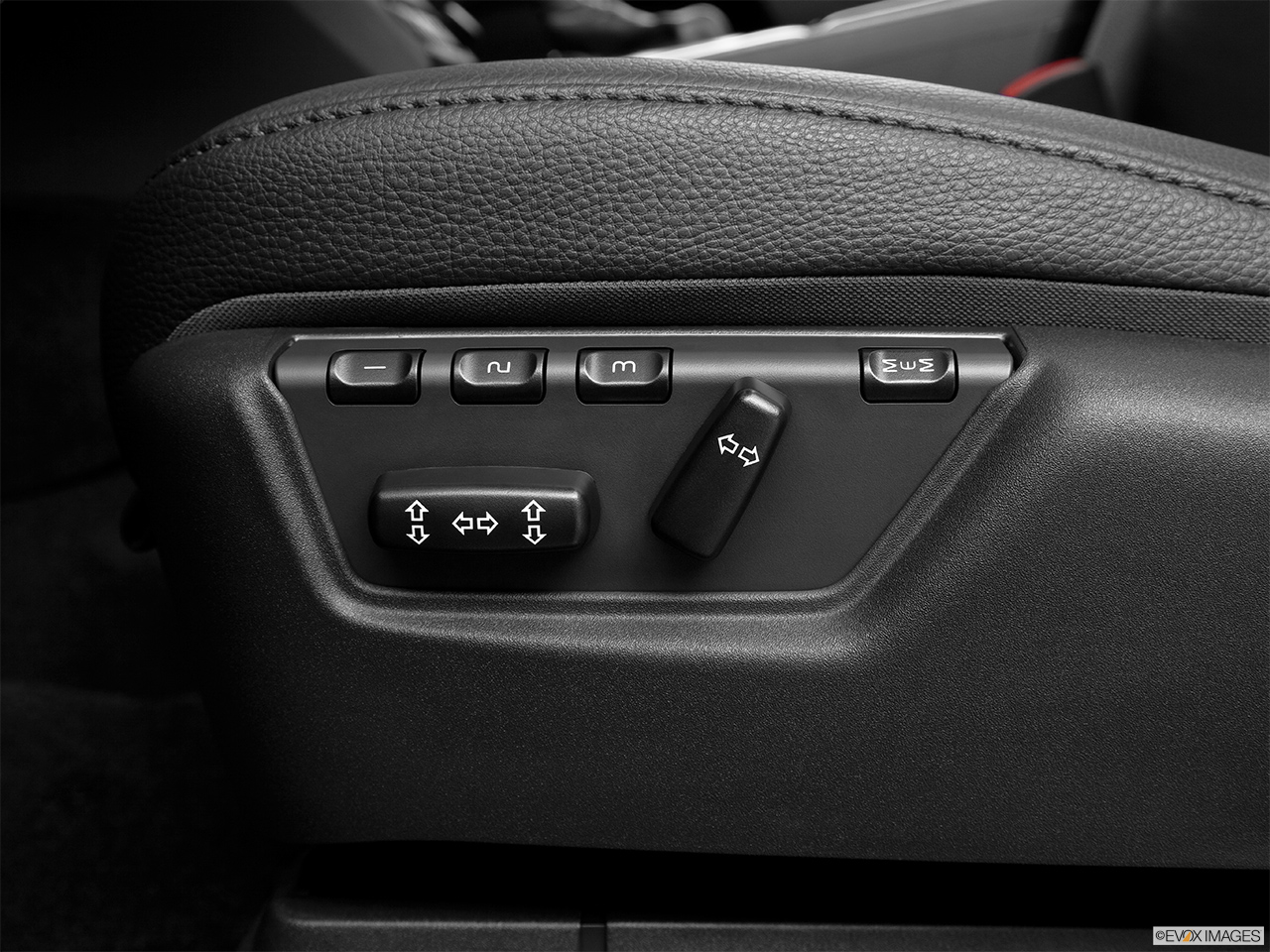 2014 Volvo XC90 3.2 FWD Premier Plus Seat Adjustment Controllers. 