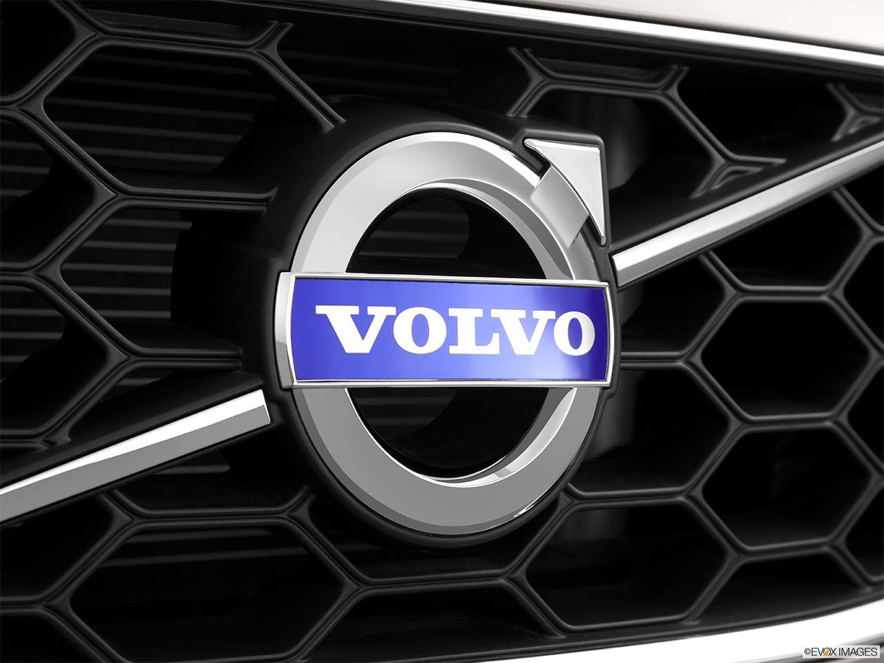 2014 Volvo XC70 3.2 AWD Premier Plus Rear manufacture badge/emblem 