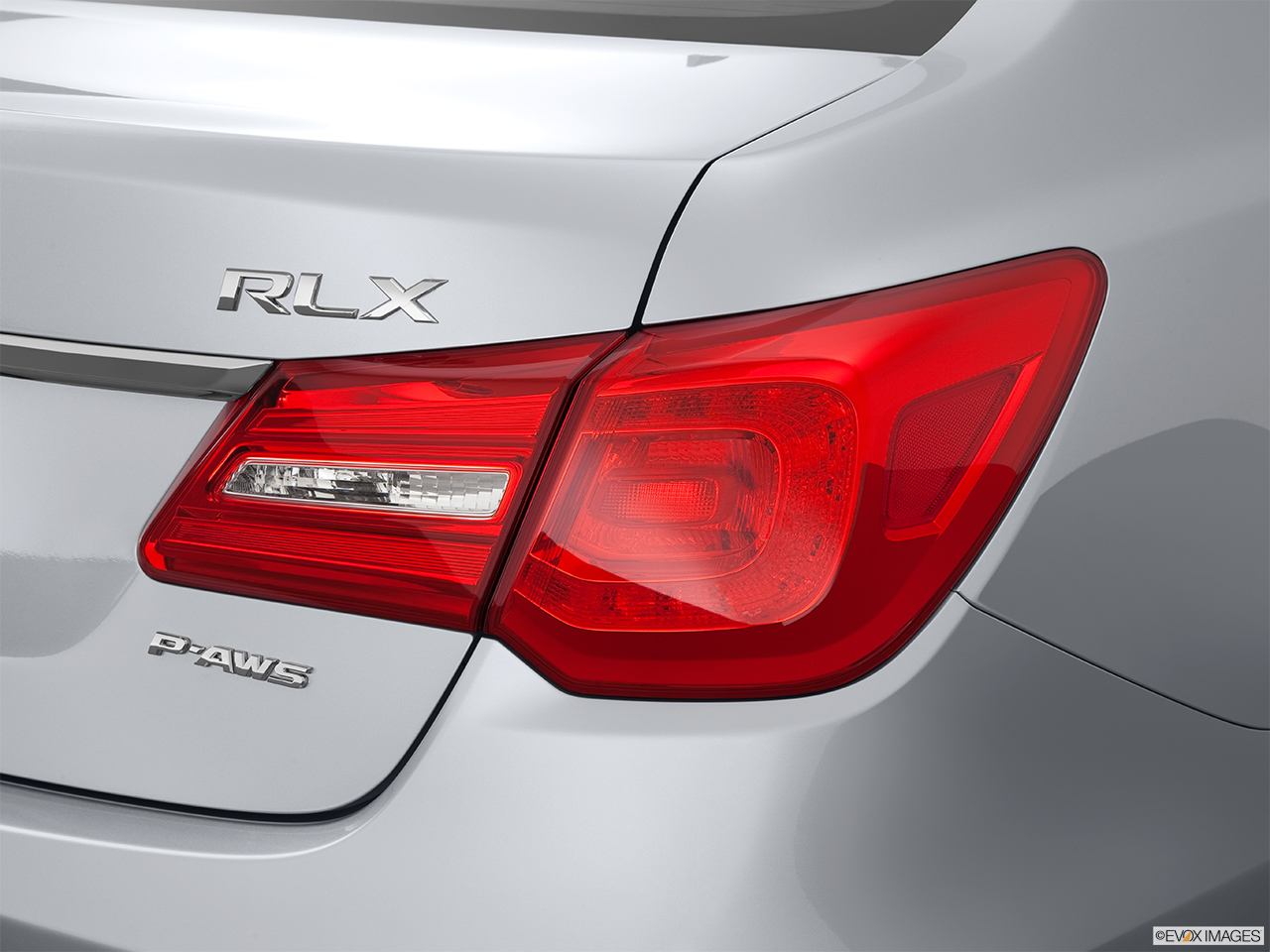 2014 Acura RLX Base Passenger Side Taillight. 