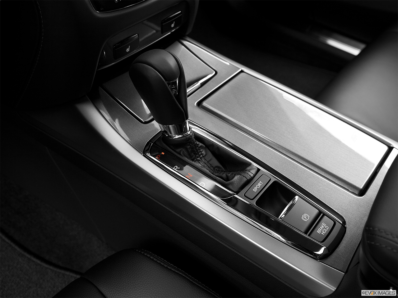 2014 Acura RLX Base Gear shifter/center console. 