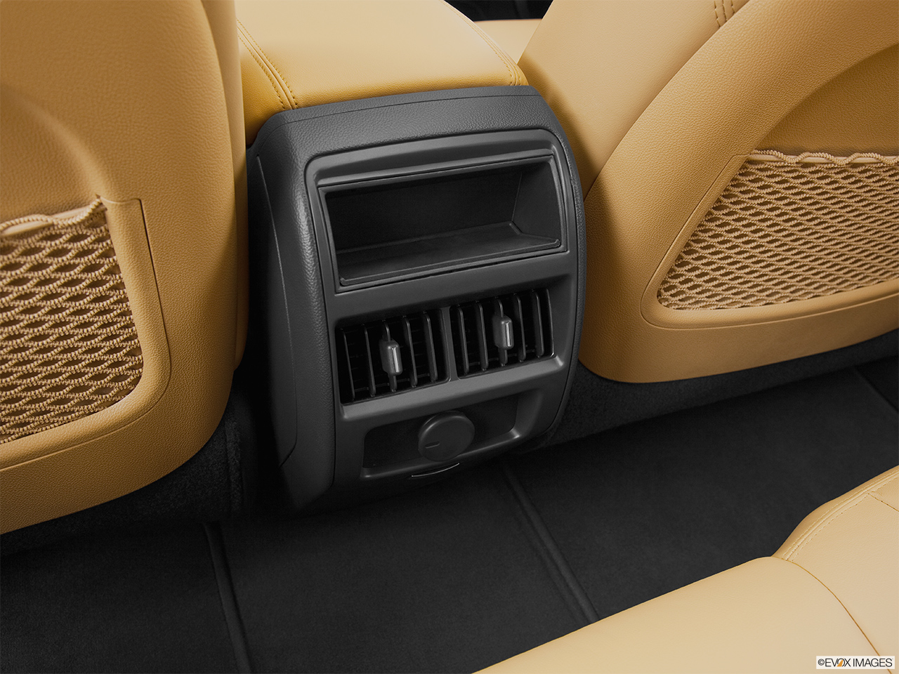 2014 Cadillac SRX Luxury Rear A/C controls. 