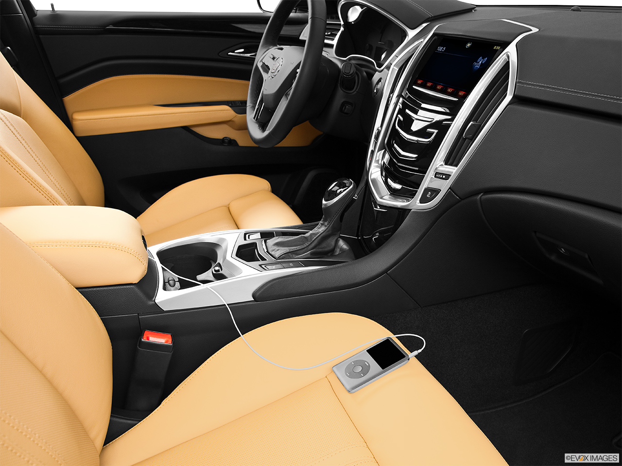 2014 Cadillac SRX Luxury Auxiliary jack props. 