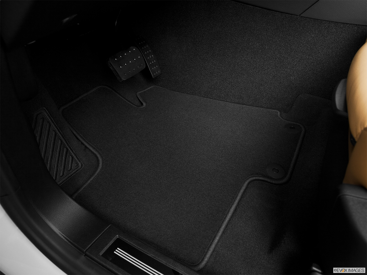 2014 Cadillac SRX Luxury Driver's floor mat and pedals. Mid-seat level from outside looking in. 