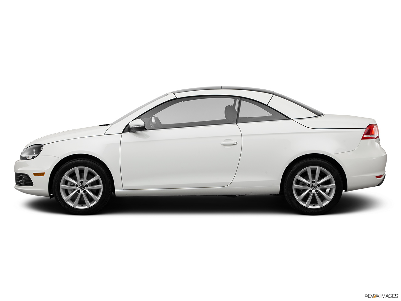 2014 Volkswagen Eos Komfort Drivers side profile, convertible top up (convertibles only). 