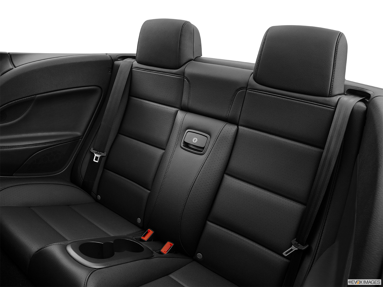 2014 Volkswagen Eos Komfort Rear seats from Drivers Side. 