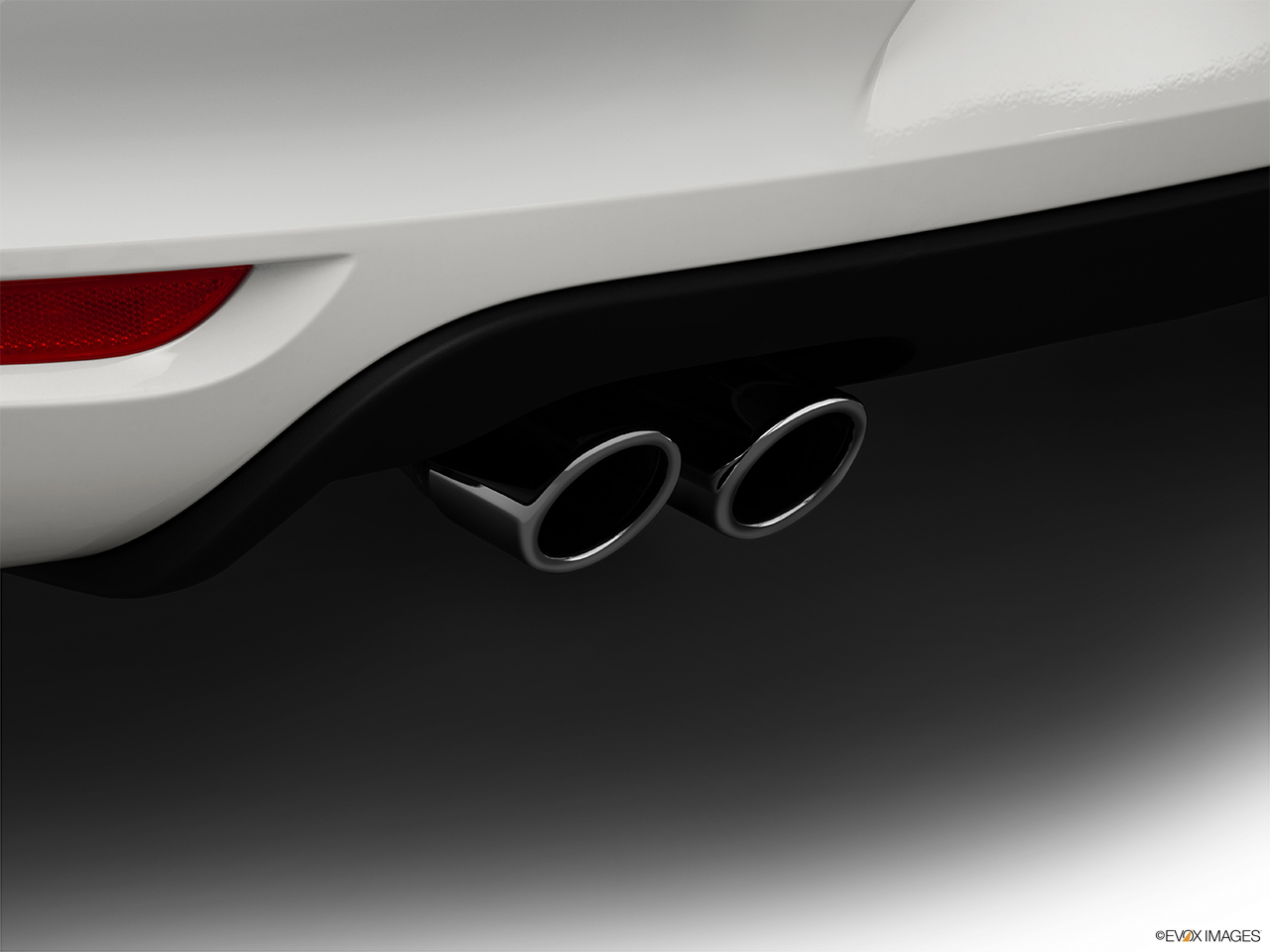 2014 Volkswagen Eos Komfort Chrome tip exhaust pipe. 