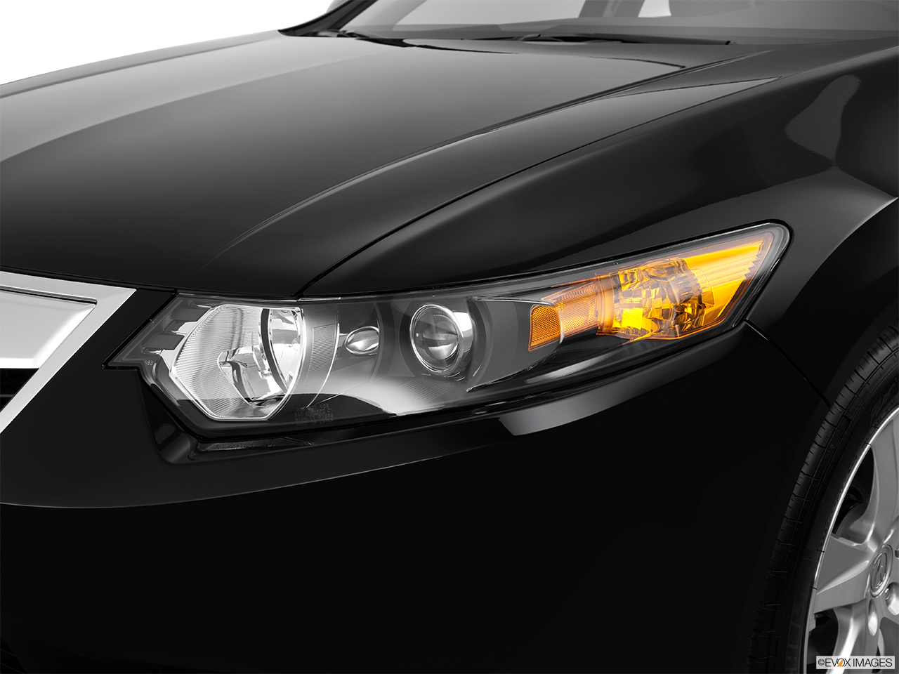 2014 Acura TSX 5-speed Automatic Drivers Side Headlight. 