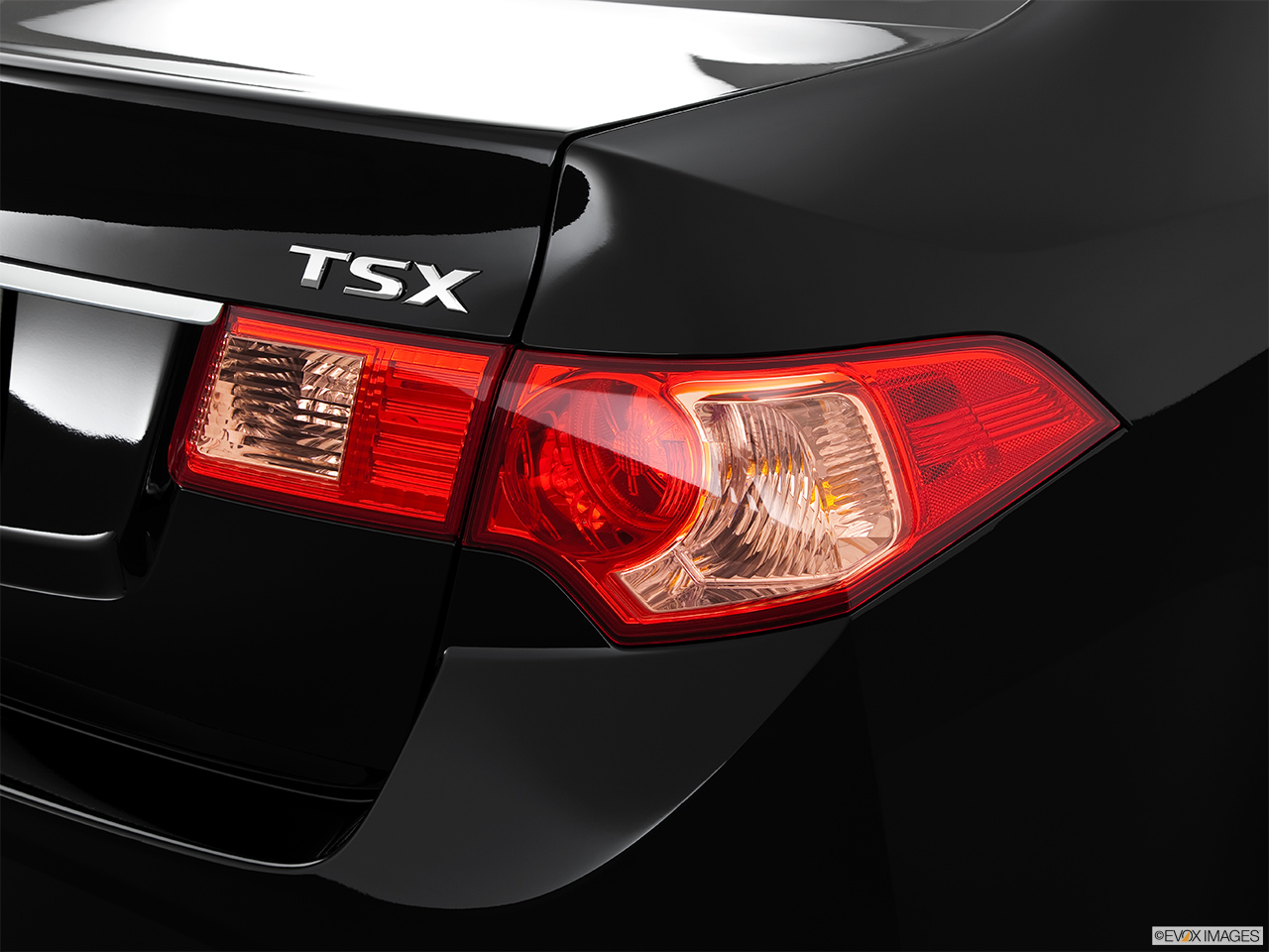 2014 Acura TSX 5-speed Automatic Passenger Side Taillight. 