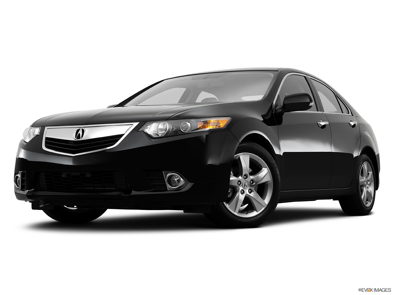 2014 Acura TSX 5-speed Automatic Front angle view, low wide perspective. 