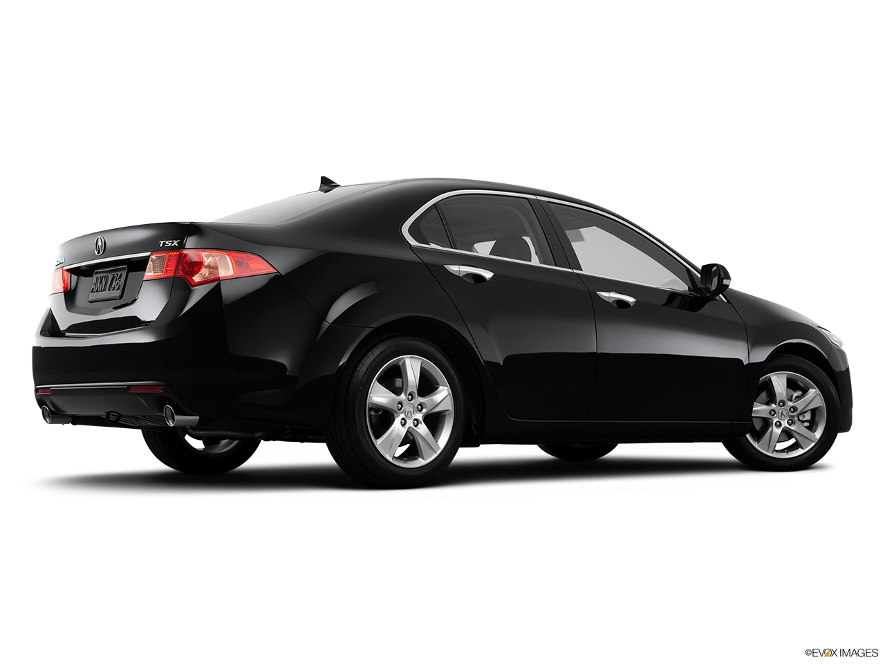 2014 Acura TSX 5-speed Automatic Low/wide rear 5/8. 