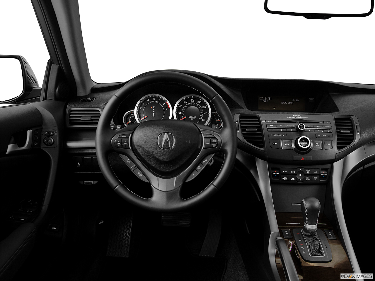 2014 Acura TSX 5-speed Automatic Steering wheel/Center Console. 
