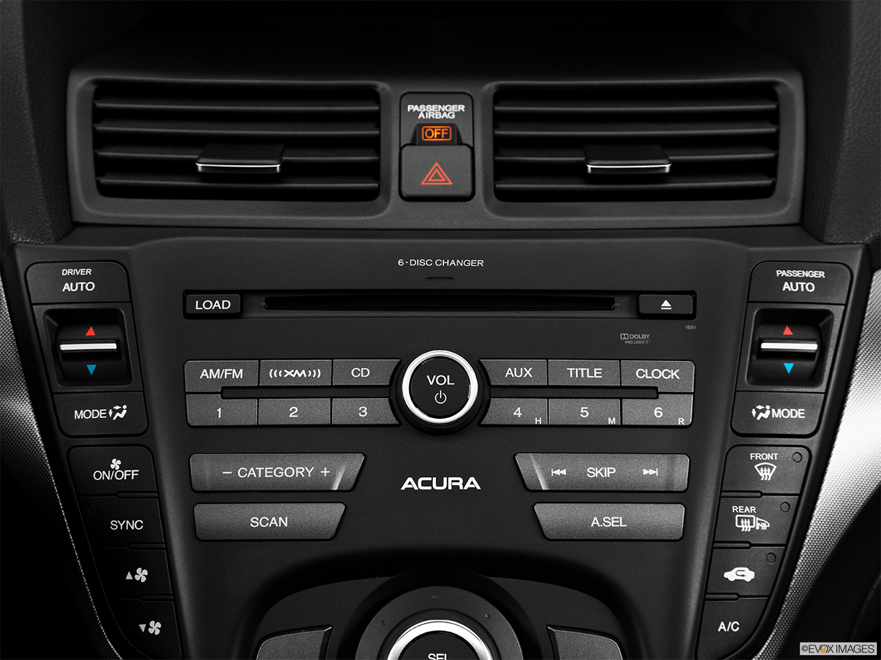 2014 Acura TL Special Edition Closeup of radio head unit 