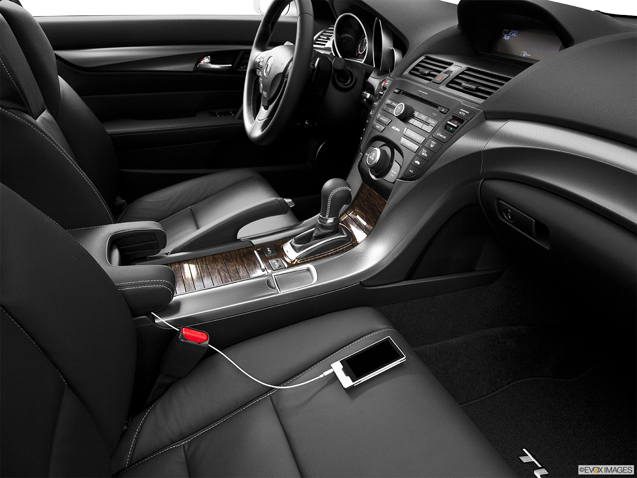 2014 Acura TL Special Edition Zune and auxiliary jack 