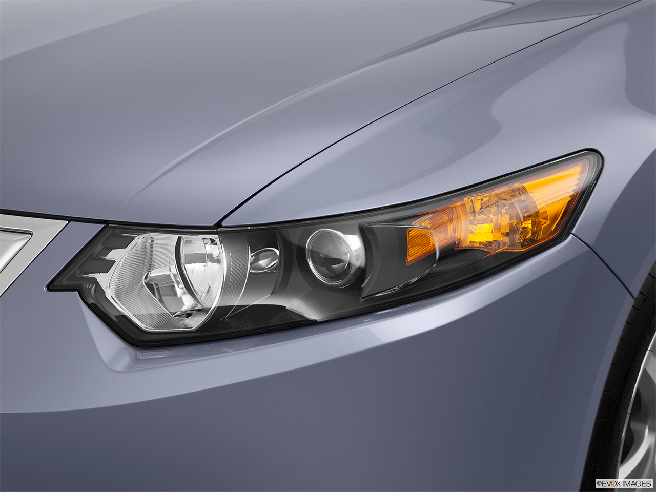 2014 Acura TSX Sport Wagon Base Drivers Side Headlight. 