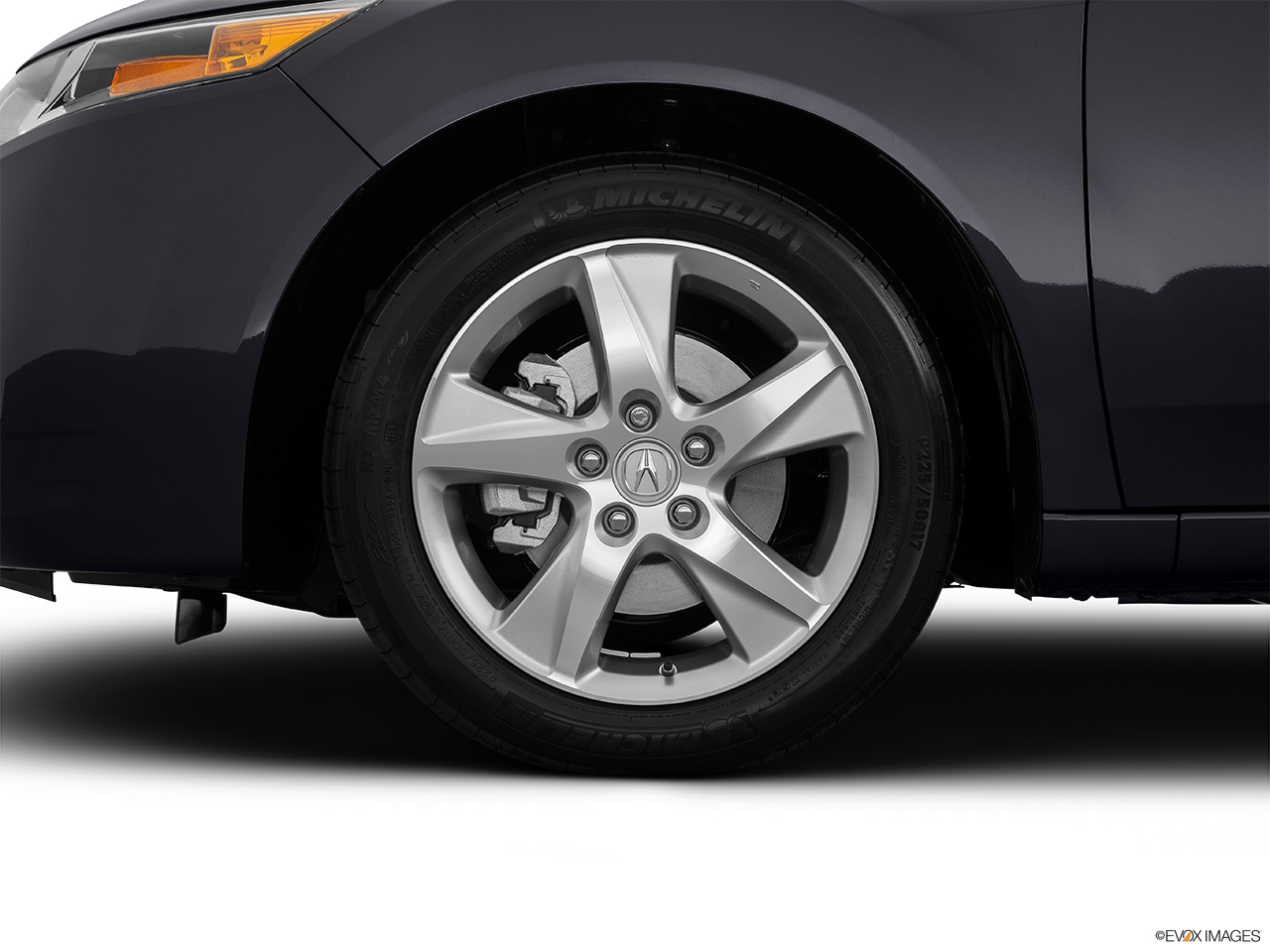 2014 Acura TSX 5-Speed Automatic Front Drivers side wheel at profile. 
