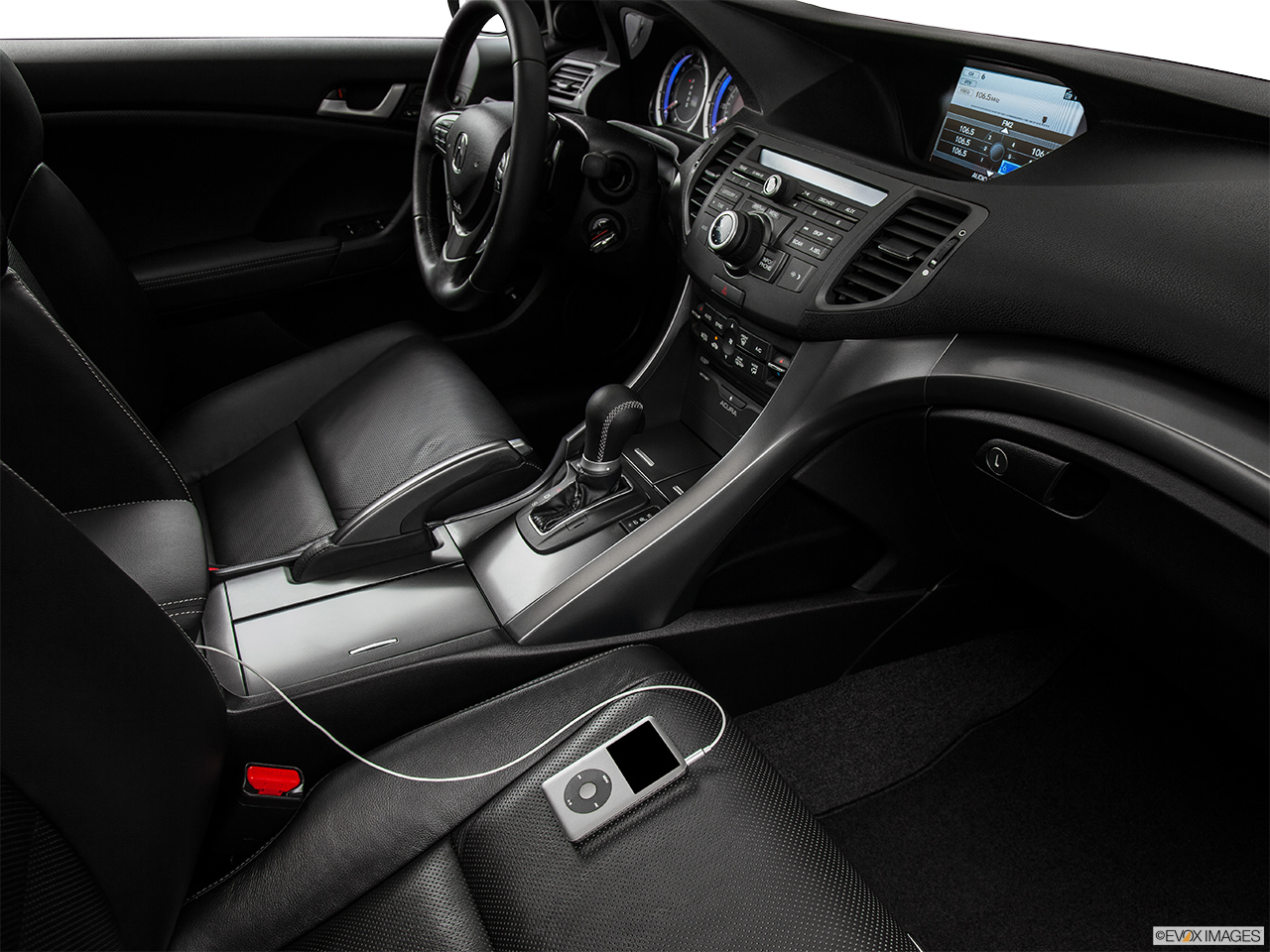 2014 Acura TSX 5-Speed Automatic Auxiliary jack props. 