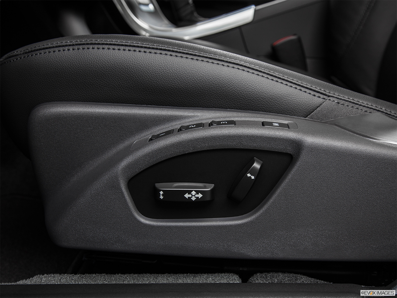 2015 Volvo V60 Premier Plus Seat Adjustment Controllers. 