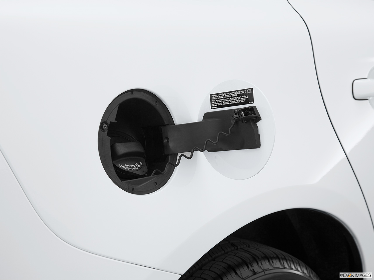 2015 Volvo XC60 Premier Gas cap open. 
