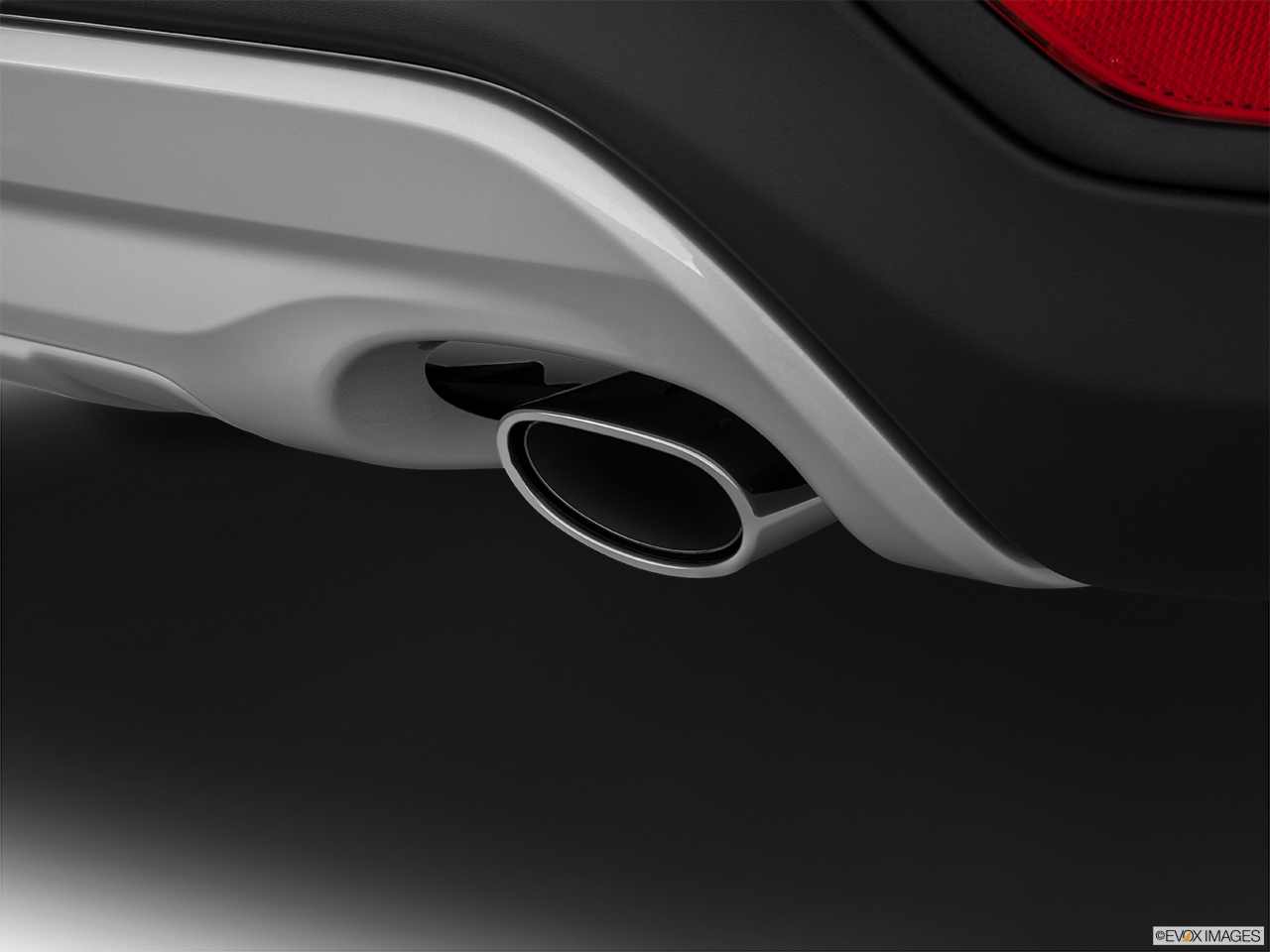 2015 Volvo XC70 Premier Plus Chrome tip exhaust pipe. 