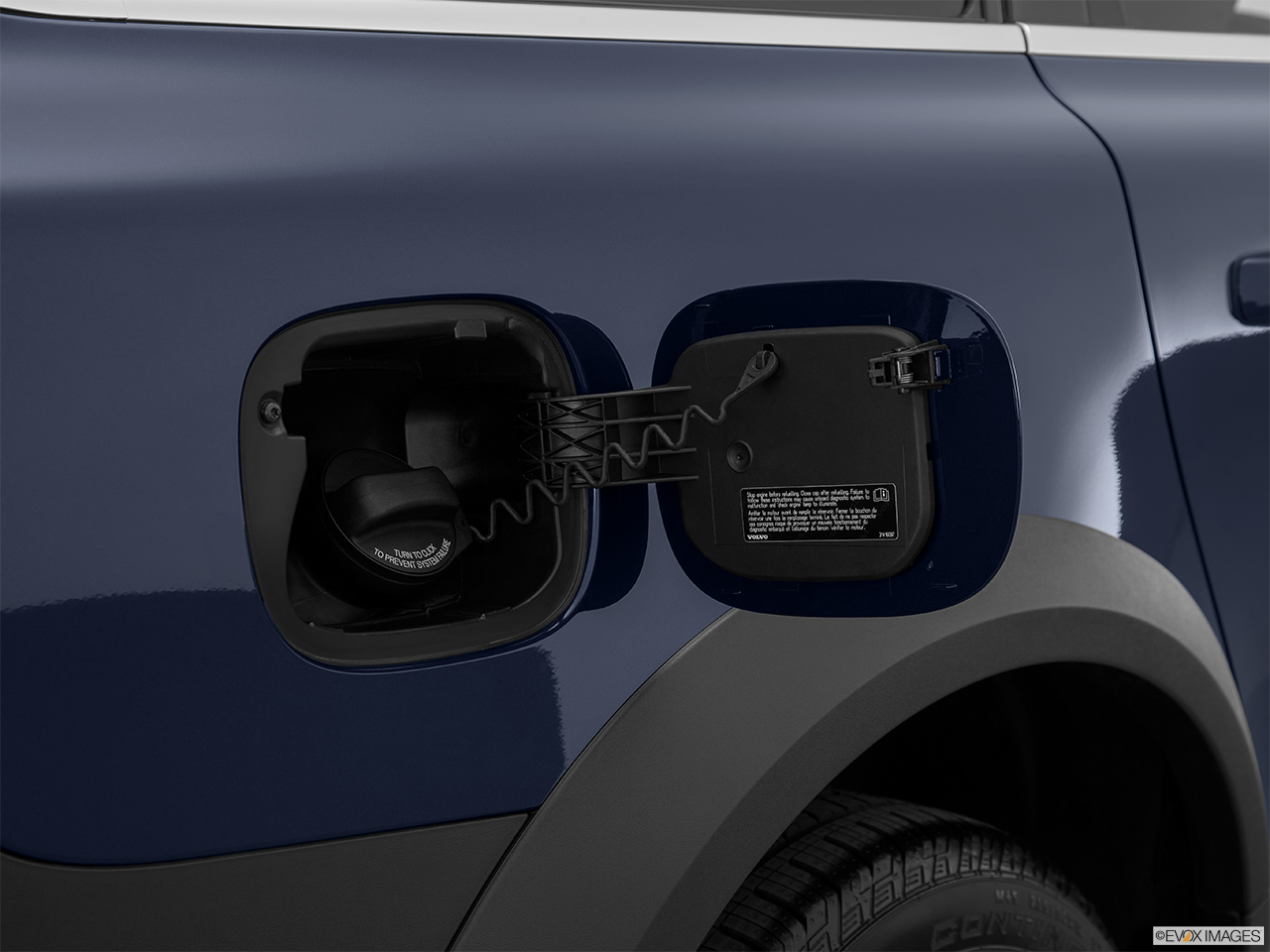 2015 Volvo XC70 Premier Plus Gas cap open. 
