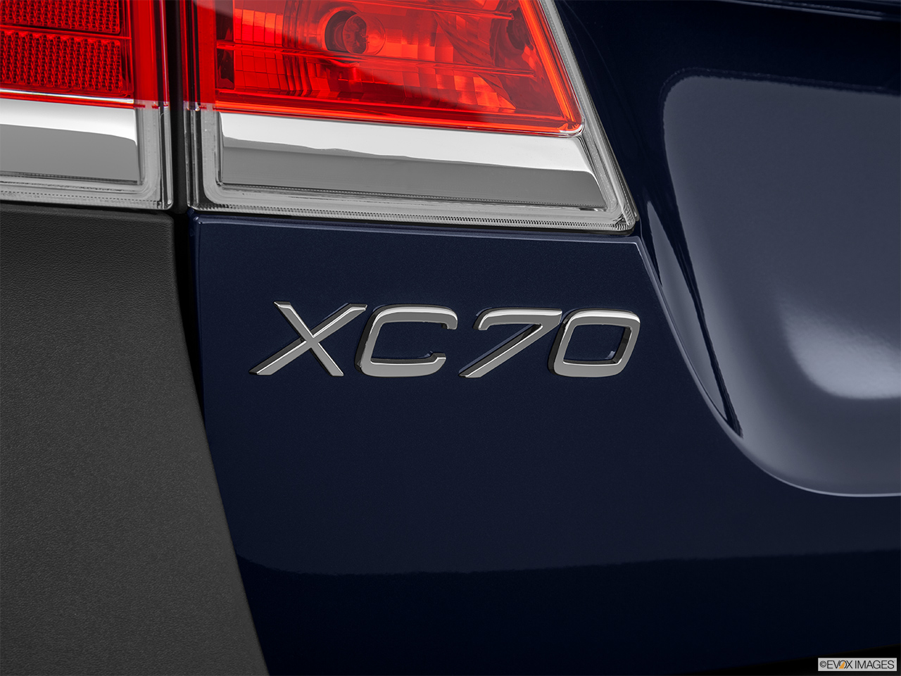 2015 Volvo XC70 Premier Plus Rear model badge/emblem 
