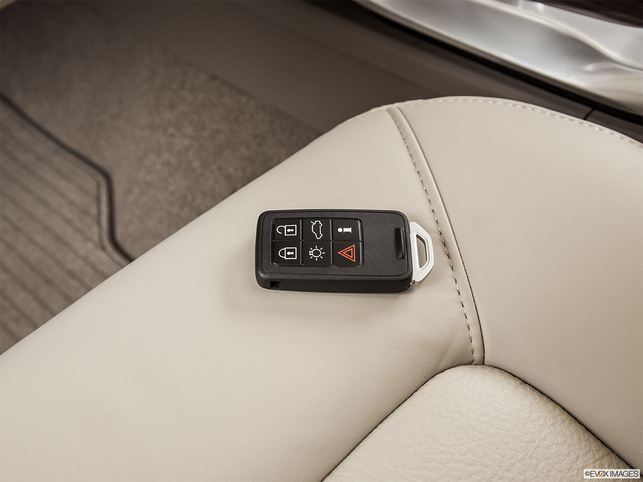2015 Volvo XC70 Premier Plus Key fob on driver's seat. 