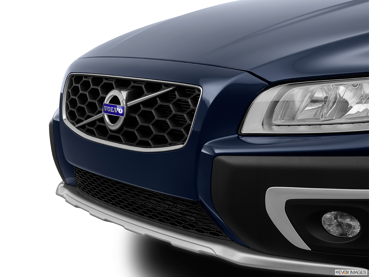 2015 Volvo XC70 Premier Plus Close up of Grill. 