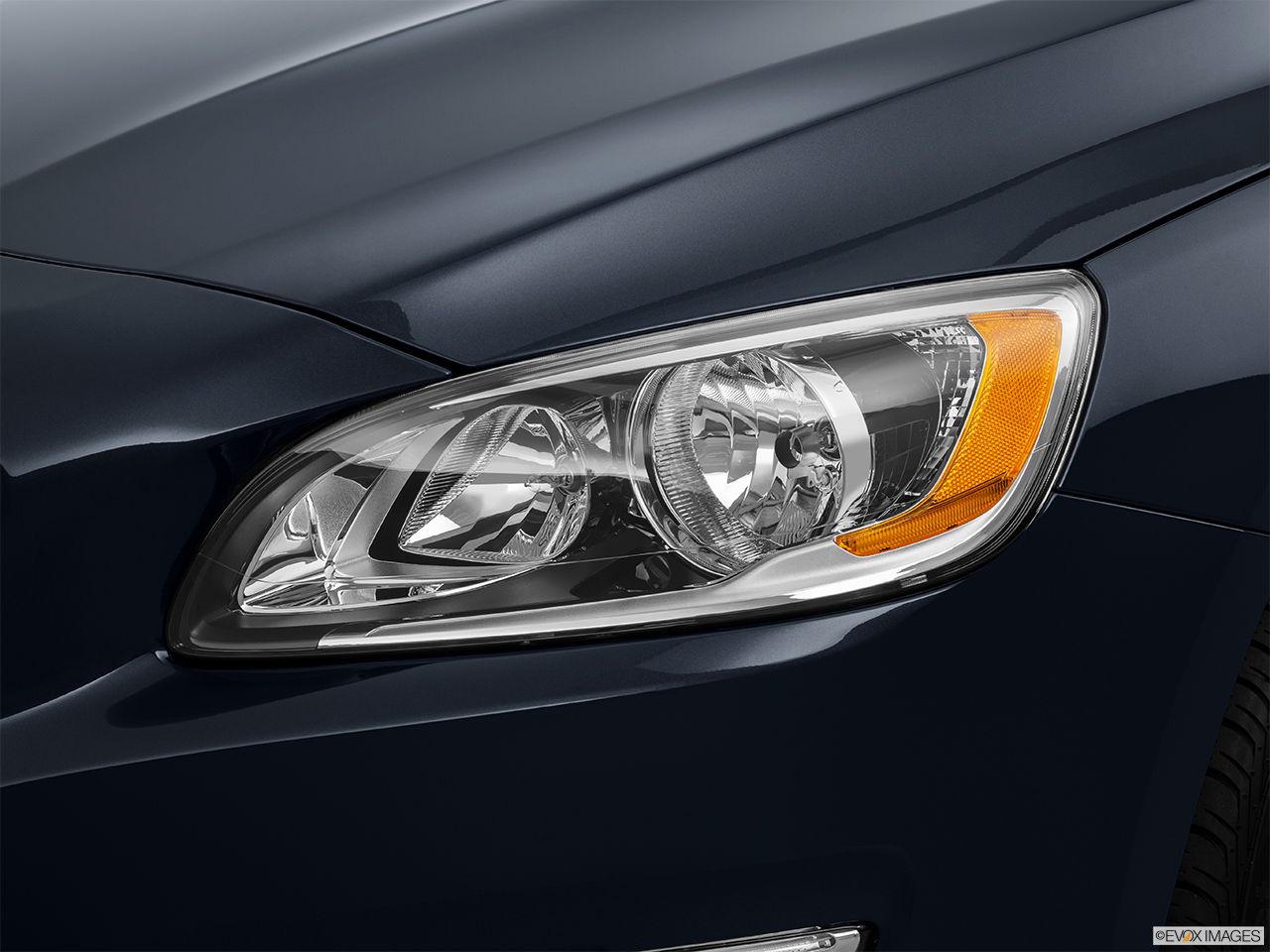 2015 Volvo S60 Premier Drivers Side Headlight. 