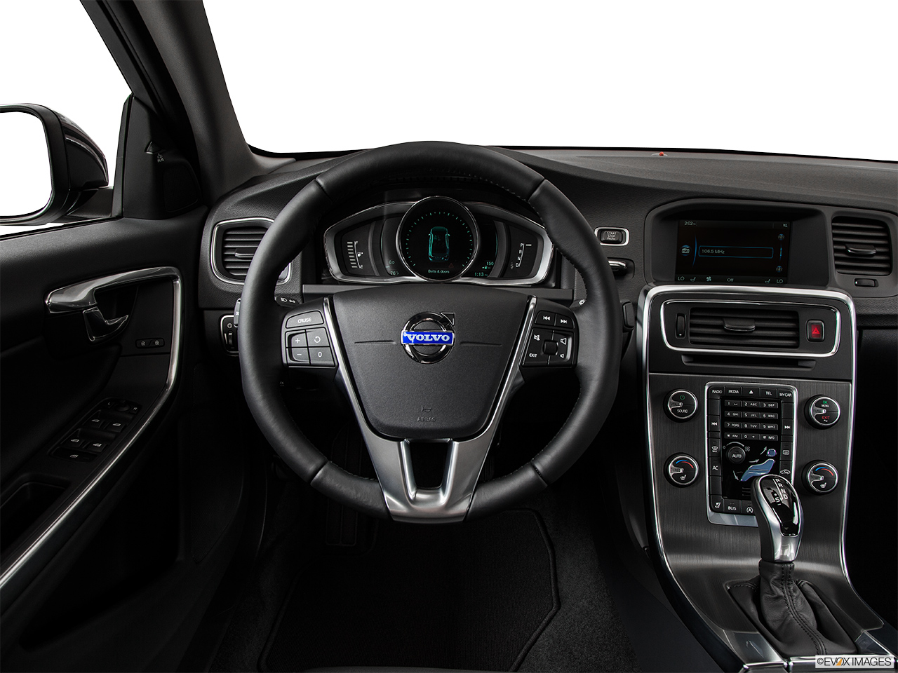 2015 Volvo S60 Premier Steering wheel/Center Console. 