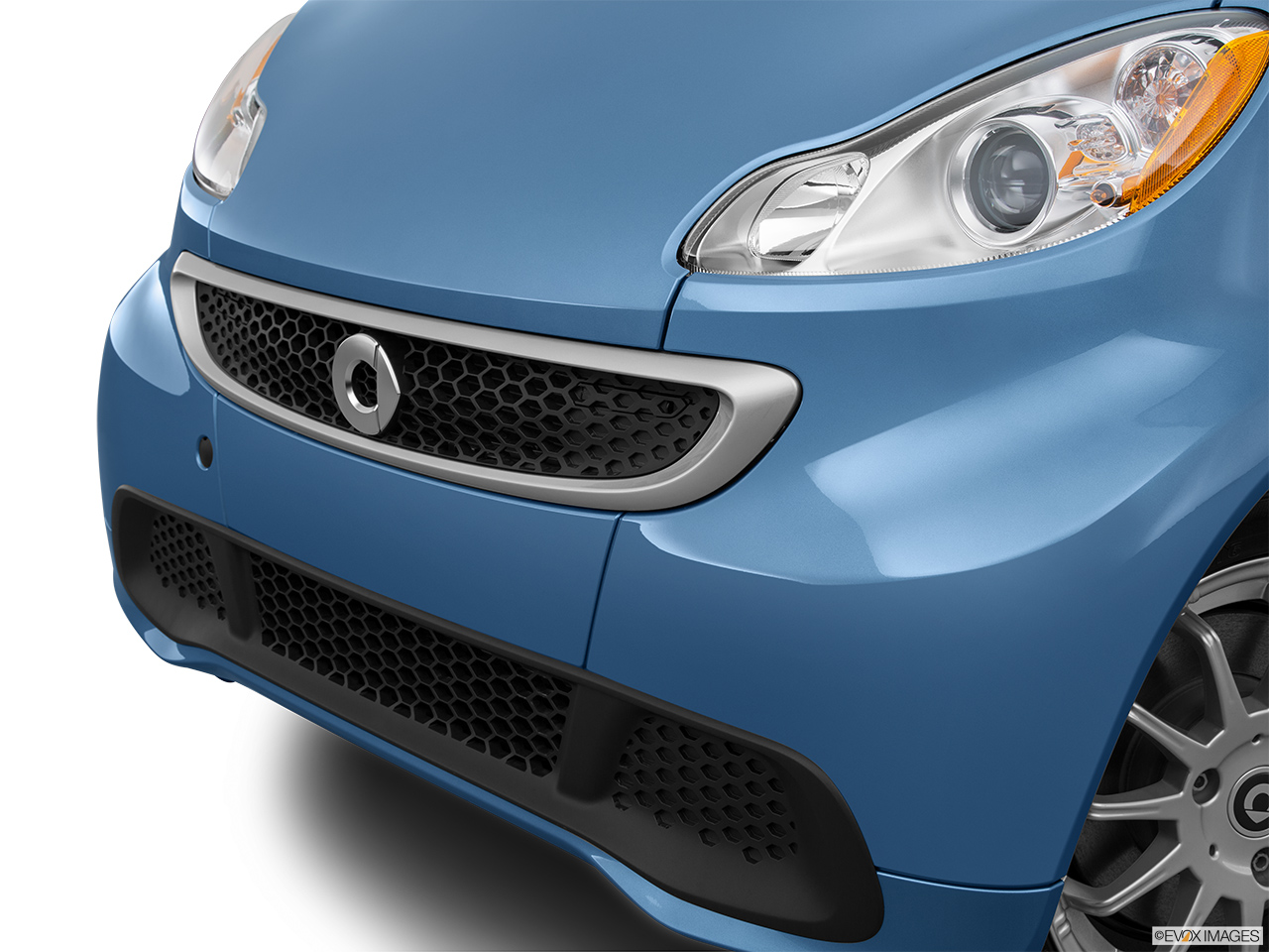 2014 Smart Fortwo Electric Drive Base Close up of Grill. 
