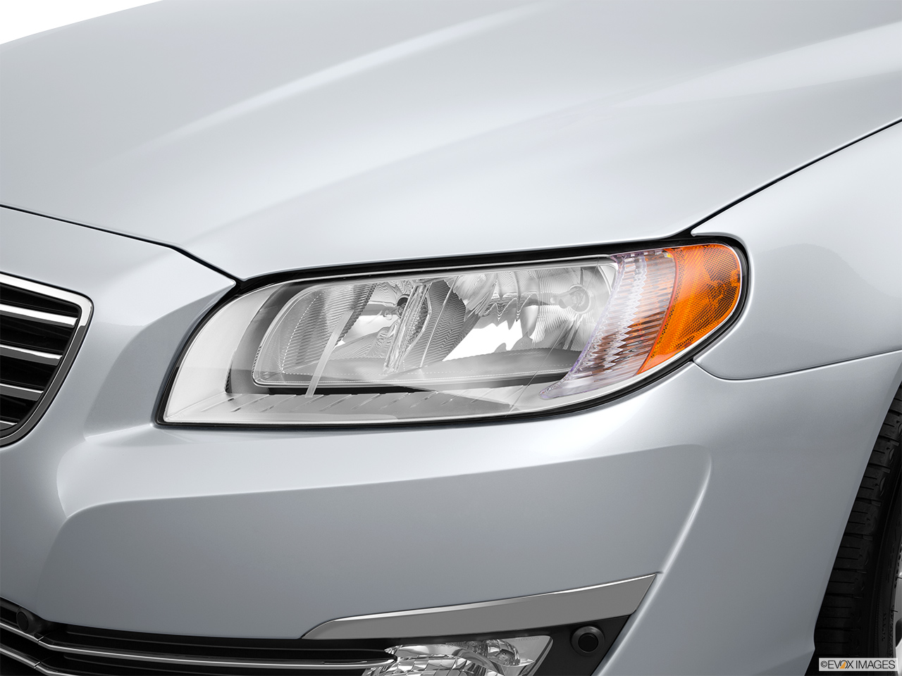 2015 Volvo S80 T5 Drive-E FWD Drivers Side Headlight. 