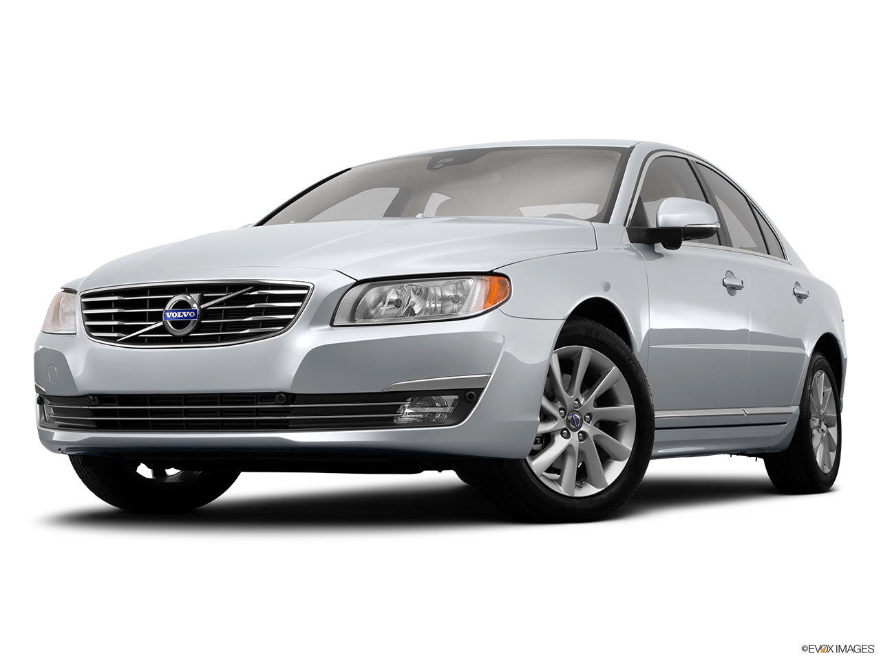 2015 Volvo S80 T5 Drive-E FWD Front angle view, low wide perspective. 