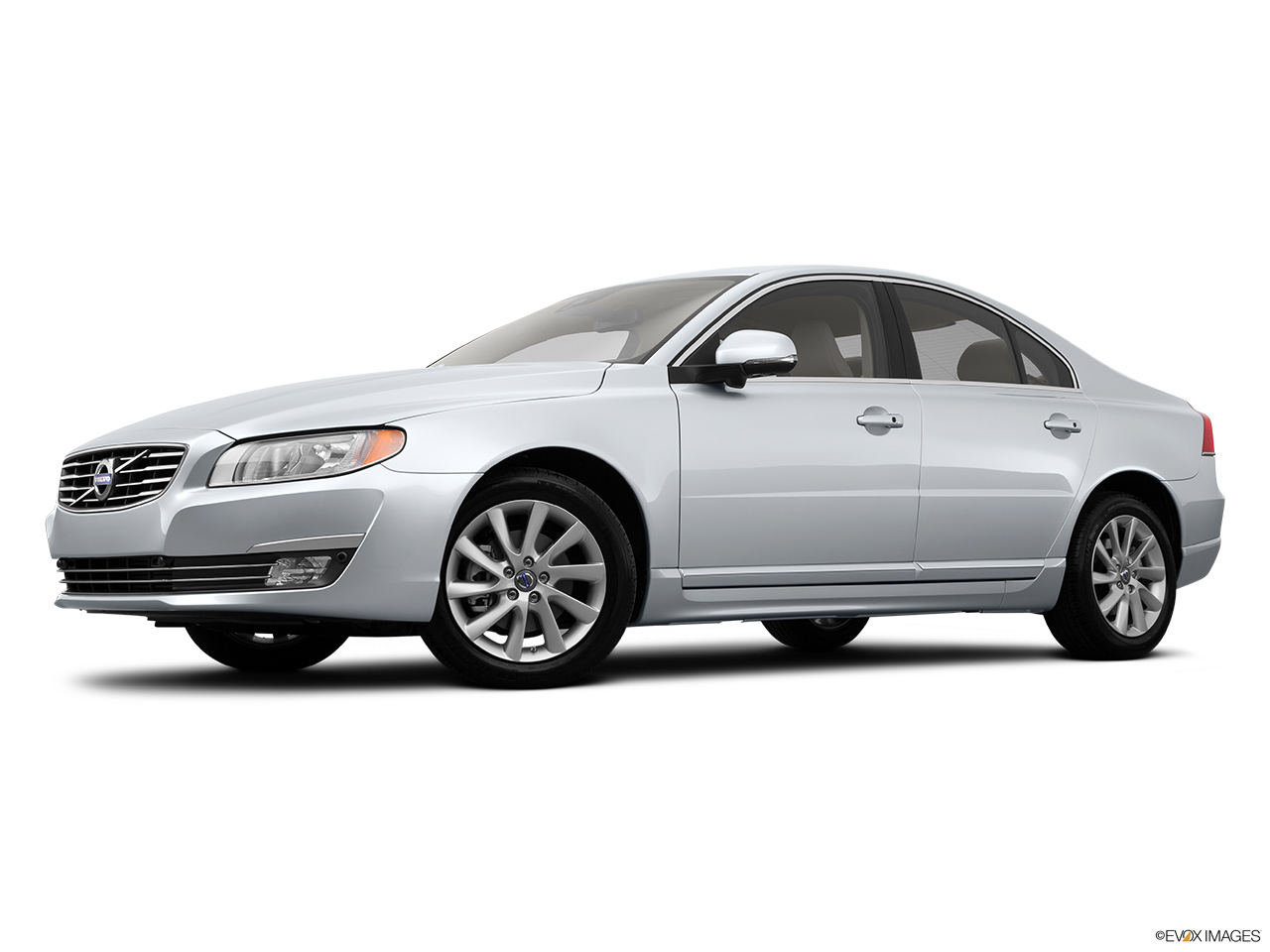 2015 Volvo S80 T5 Drive-E FWD Low/wide front 5/8. 