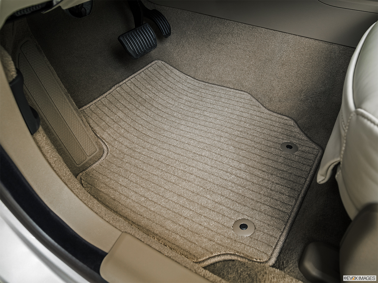 2015 Volvo S80 T5 Drive-E FWD Driver's floor mat and pedals. Mid-seat level from outside looking in. 