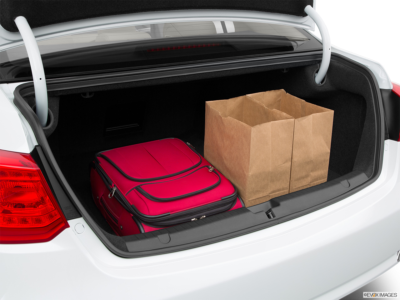 2015 Acura RLX Base Trunk props. 