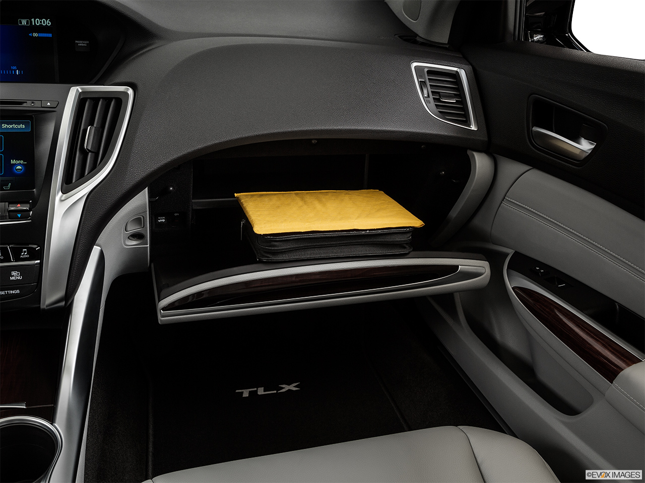 2015 Acura TLX 3.5 V-6 9-AT P-AWS Glove box open. 
