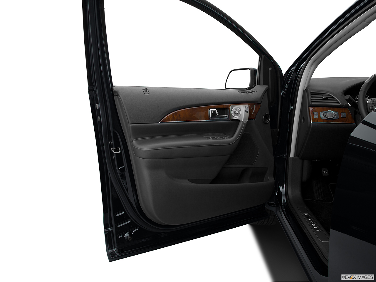 2015 Lincoln MKX FWD Inside of driver's side open door, window open. 