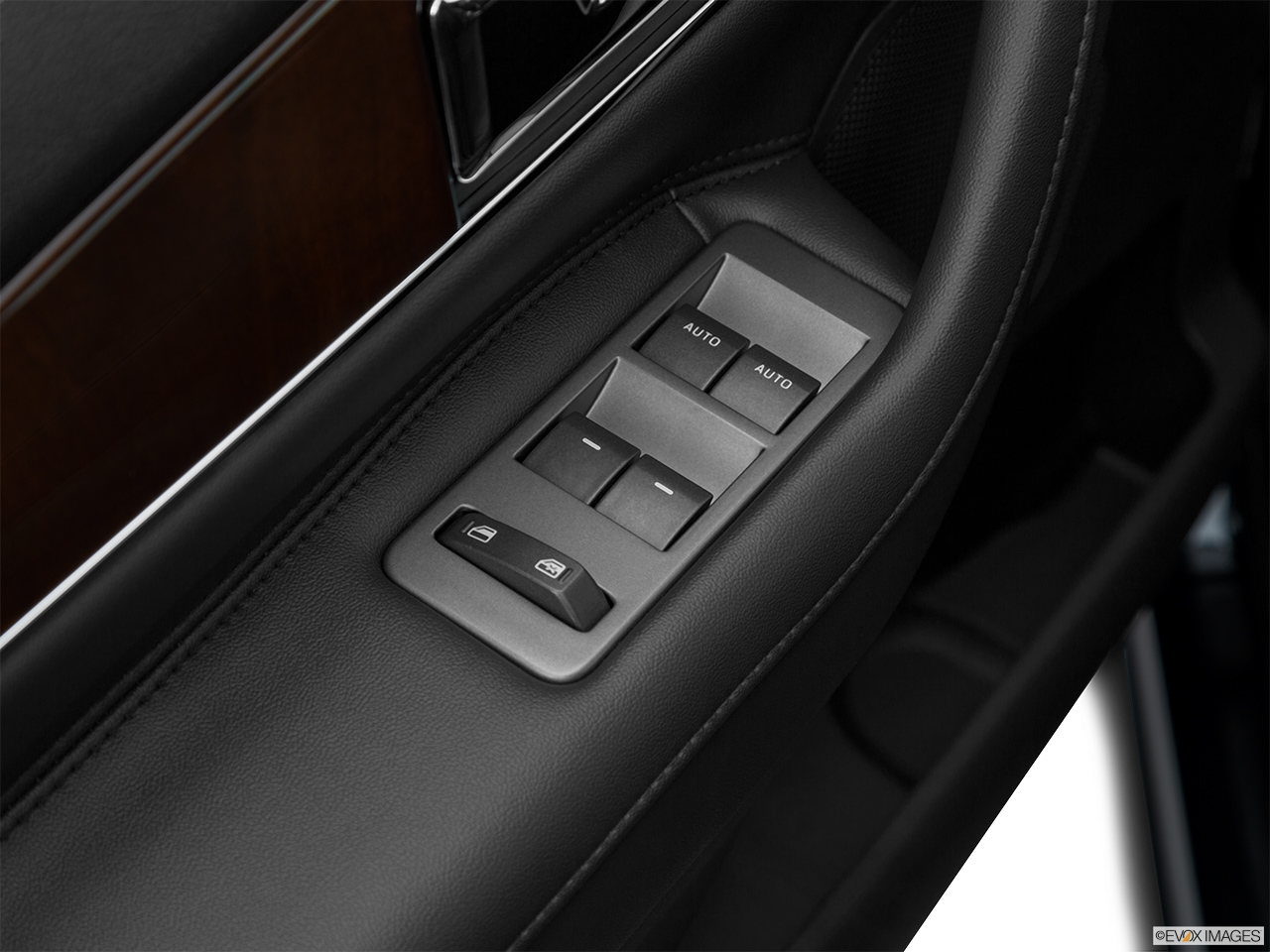 2015 Lincoln MKX FWD Driver's side inside window controls. 