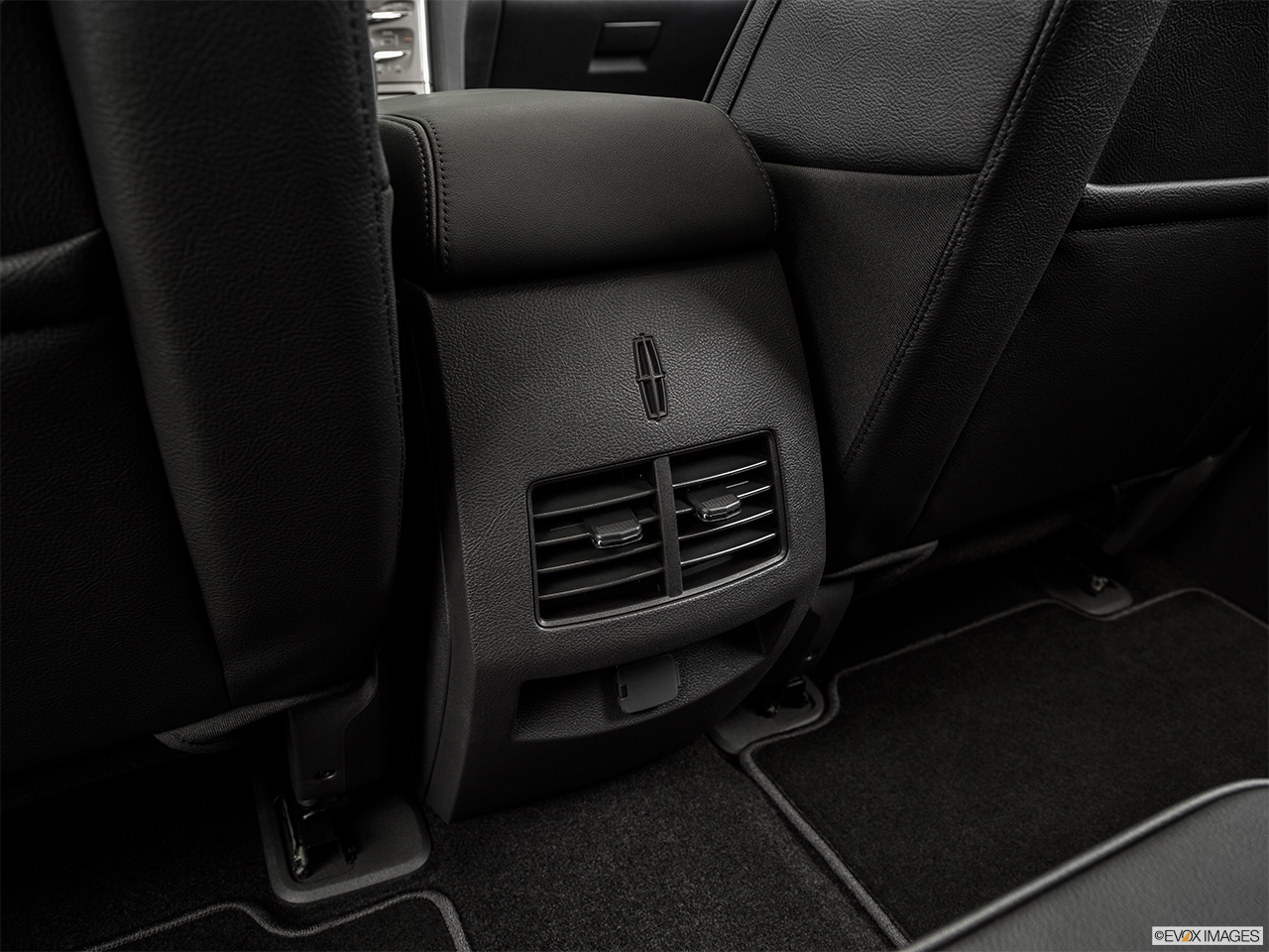 2015 Lincoln MKX FWD Rear A/C controls. 