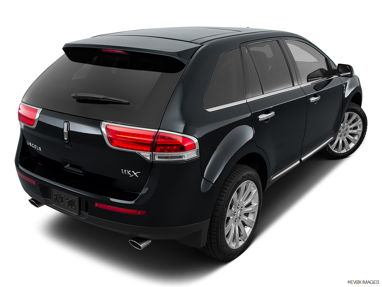 2015 Lincoln MKX FWD Rear 3/4 angle view. 